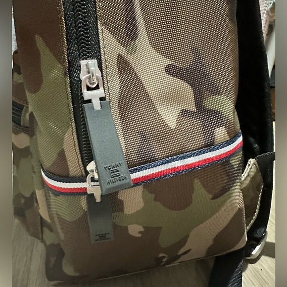 Backpack NWT - Picture 3 of 6